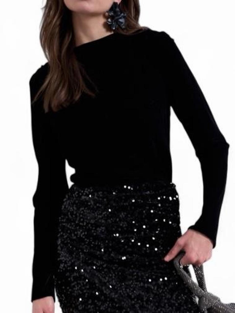 LONG SLEEVE DRAPE NECK VELVET TOP IN BLACK BNWT SIZE 4